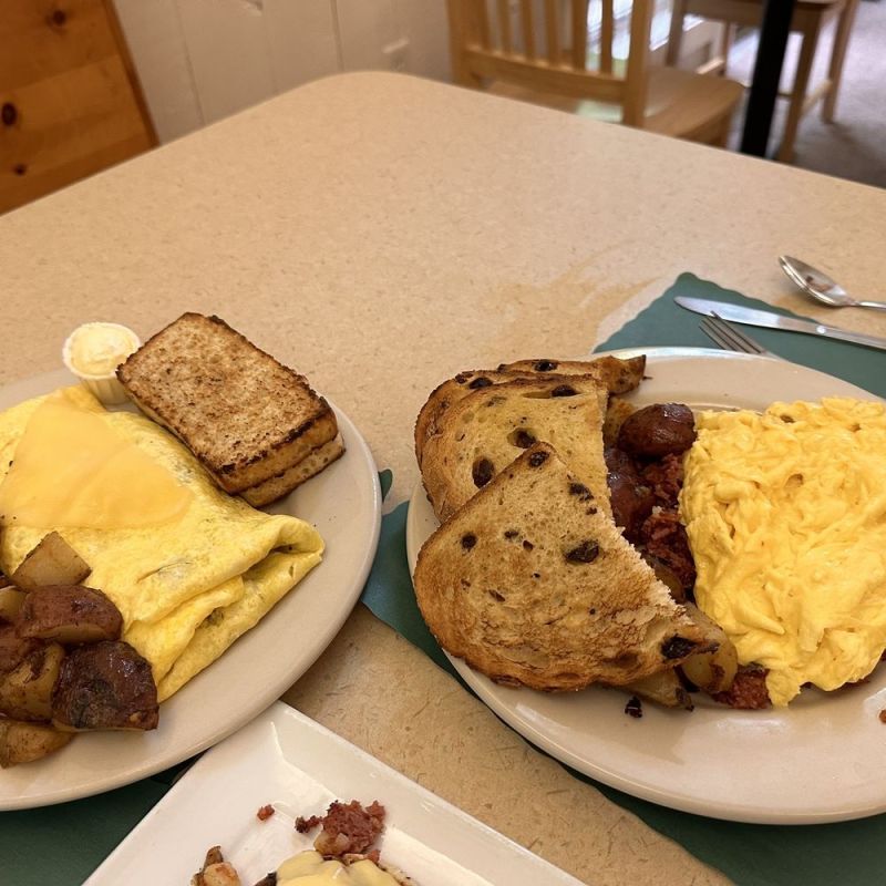 Best Dog Friendly Breakfast Restaurants Near Me